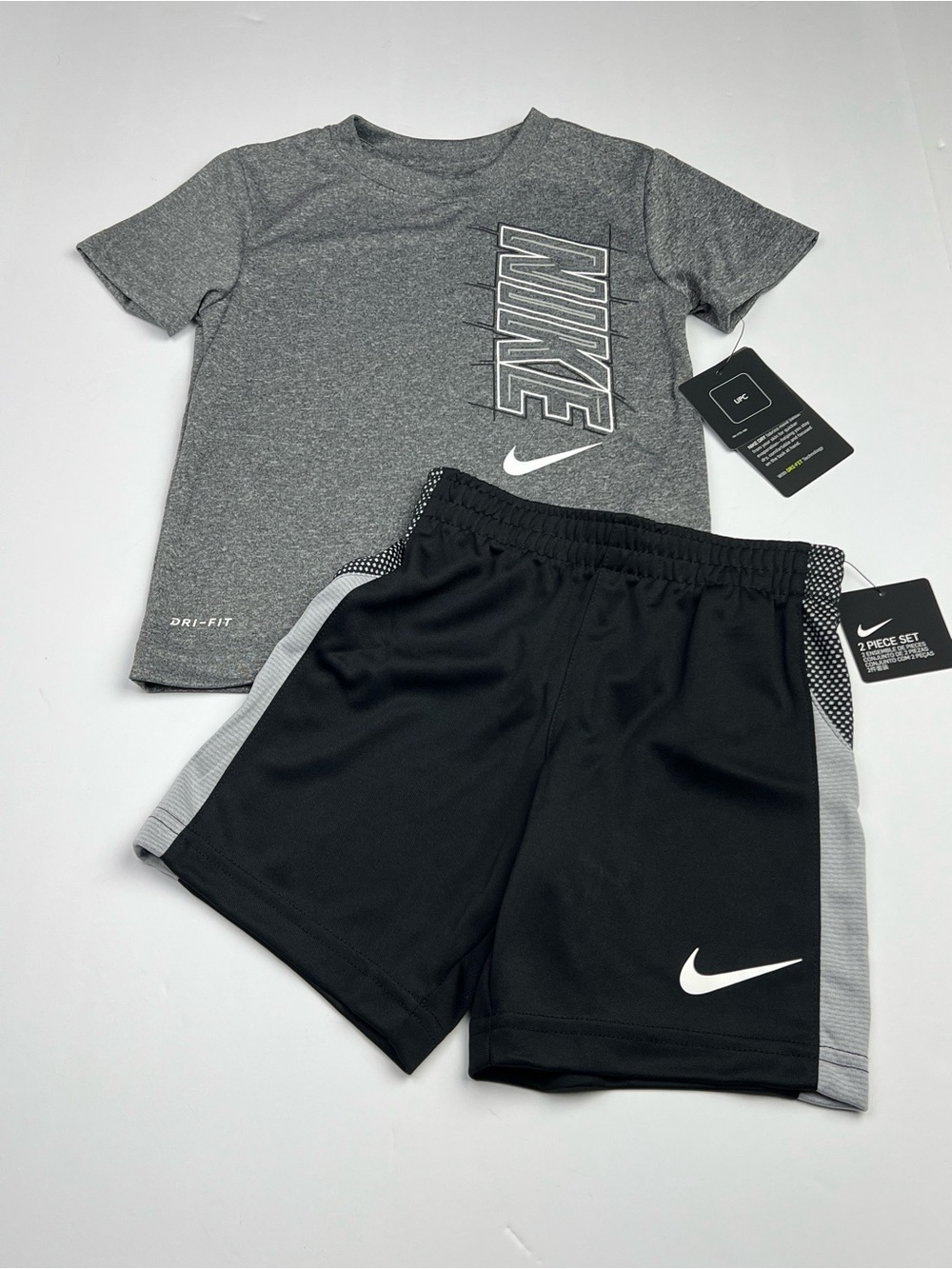Nike Dri-FIT Outfit 2 Piece Set Boy T Shirt & Shorts Sz 4 XS 3-4Yrs Gray/Black